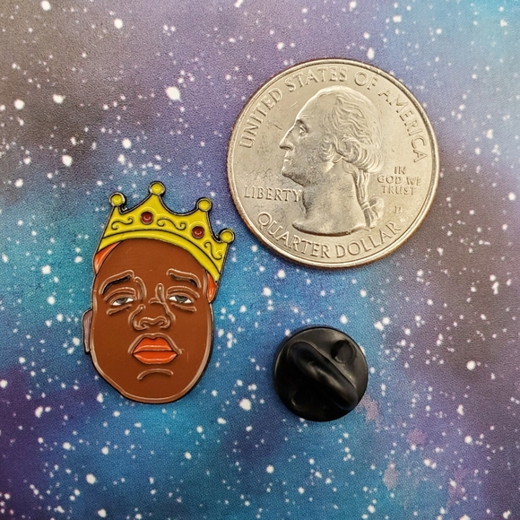 Notorious BIG Biggie Smalls Enamel Pin - Picture 2 of 3
